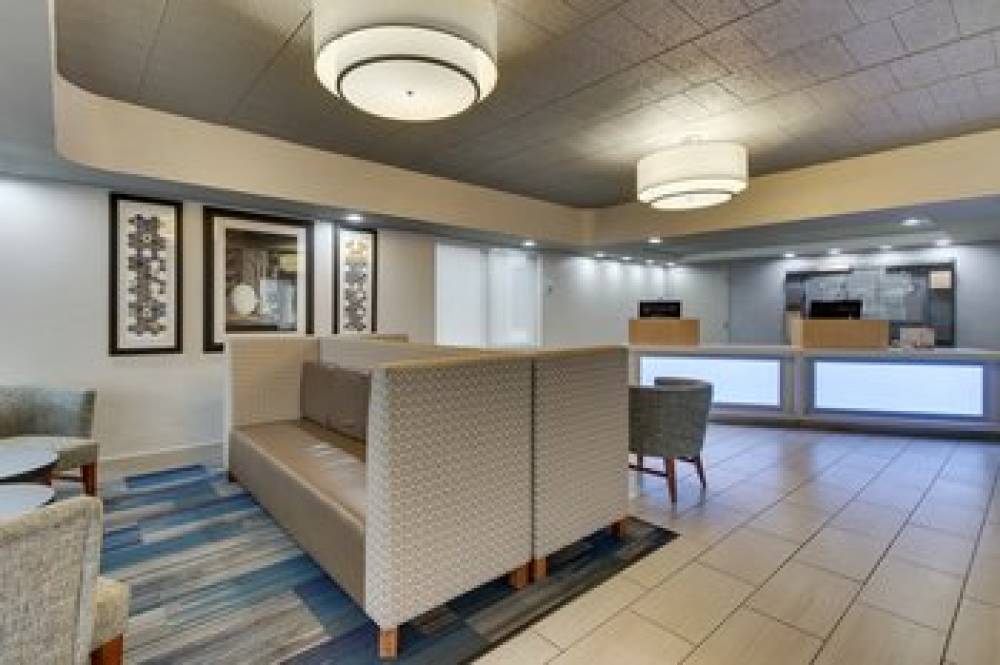 HOLIDAY INN EXP PITTSTON 4