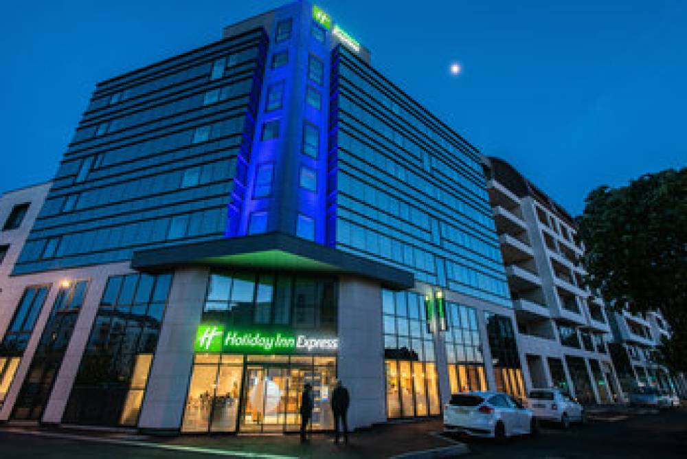 HOLIDAY INN EXP RIVE GAUCHE 1