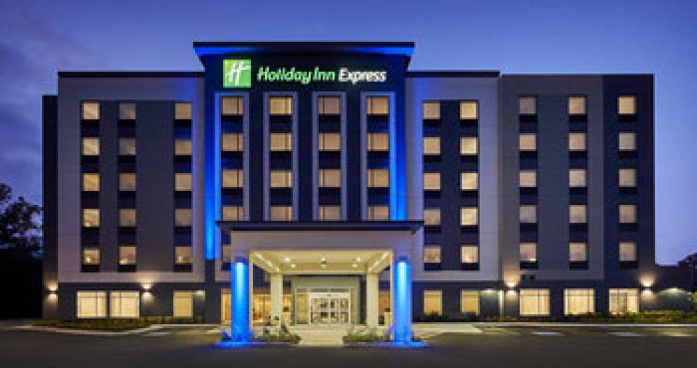 HOLIDAY INN EXP SARNIA POINT EDWARD 1