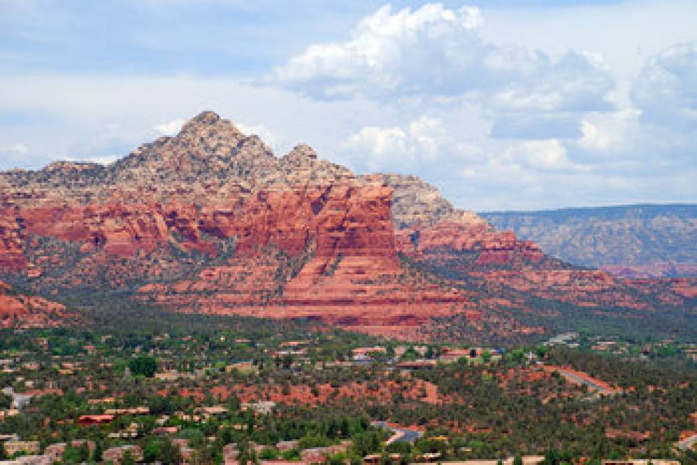 HOLIDAY INN EXP SEDONA OAK CREEK 9