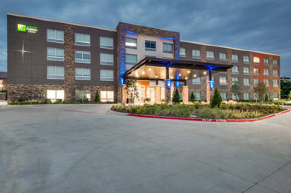 HOLIDAY INN EXP STES ADDISON DALLAS 1