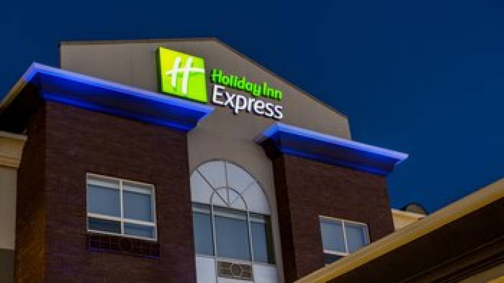 HOLIDAY INN EXP STES AIRDRIE 4