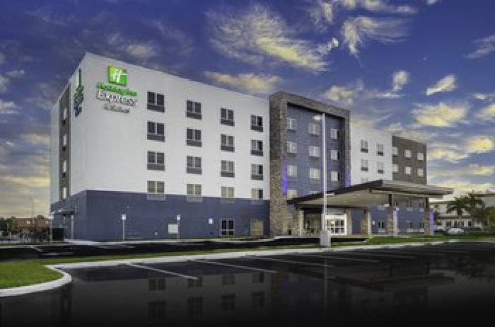 HOLIDAY INN EXP STES AIRPORT 1