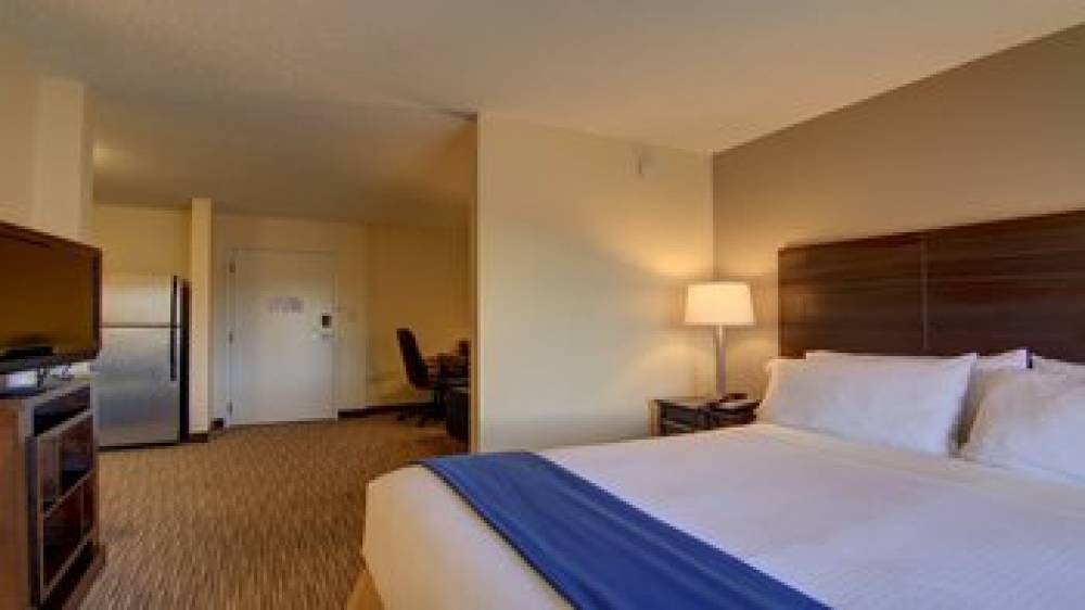 HOLIDAY INN EXP STES ALPHARETTA 4