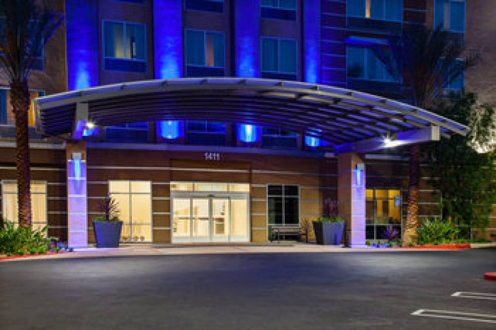 HOLIDAY INN EXP STES ANAHEIM RE 2