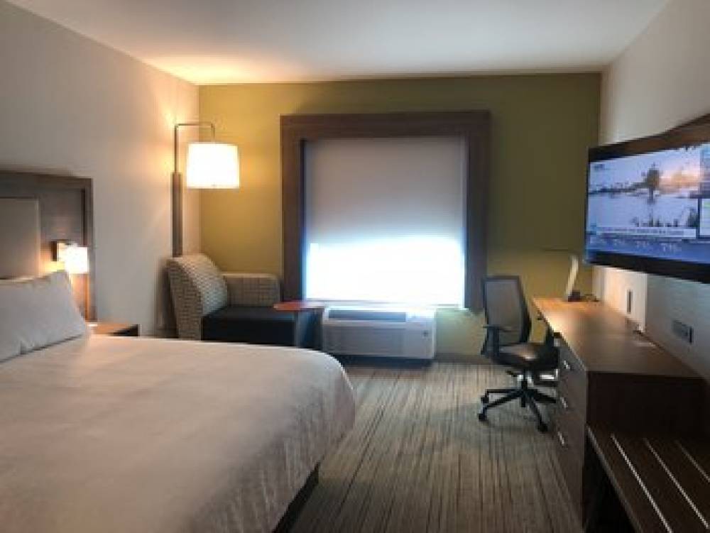 HOLIDAY INN EXP STES ARPT BRIER CRE 8