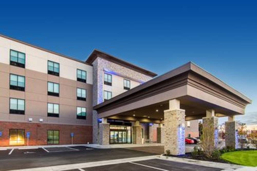 HOLIDAY INN EXP STES ATCHISON 2