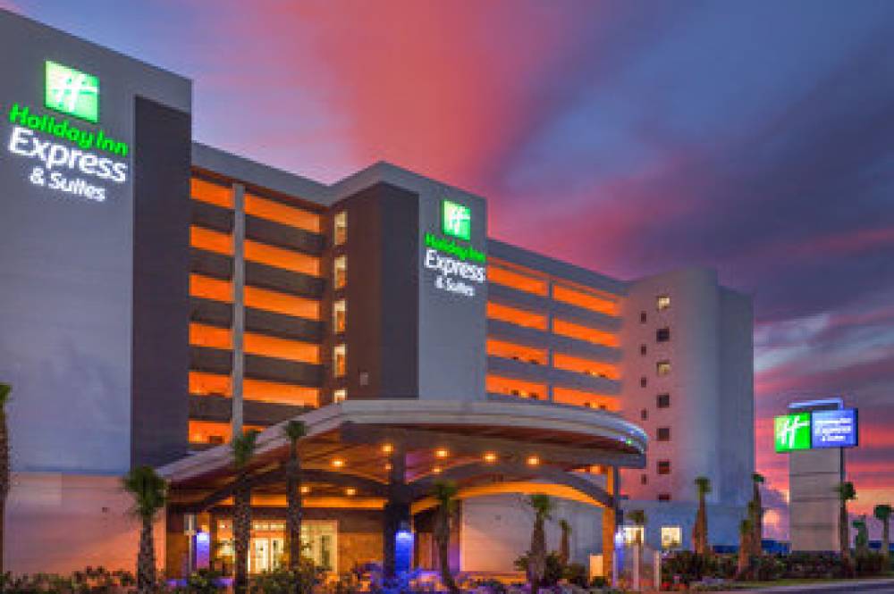 HOLIDAY INN EXP STES BEACHFRONT 4