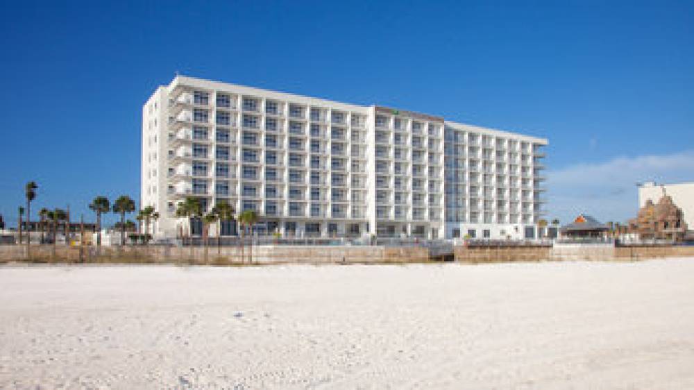 HOLIDAY INN EXP STES BEACHFRONT 6