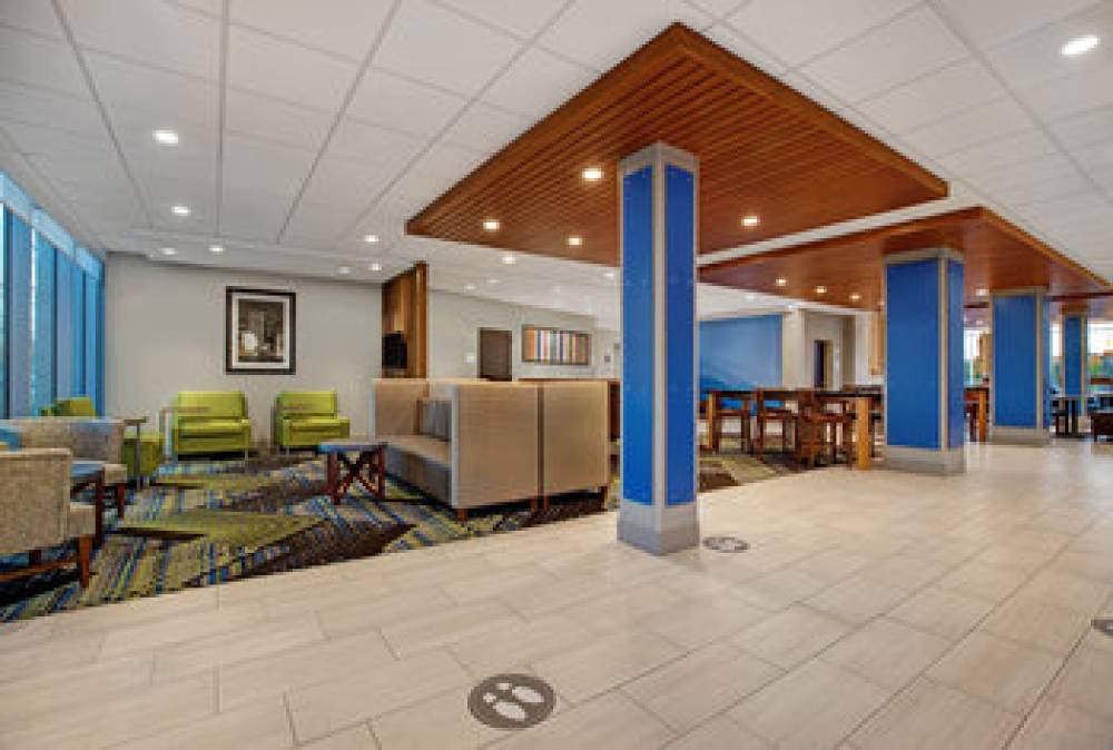 HOLIDAY INN EXP STES BROOKFIELD 4