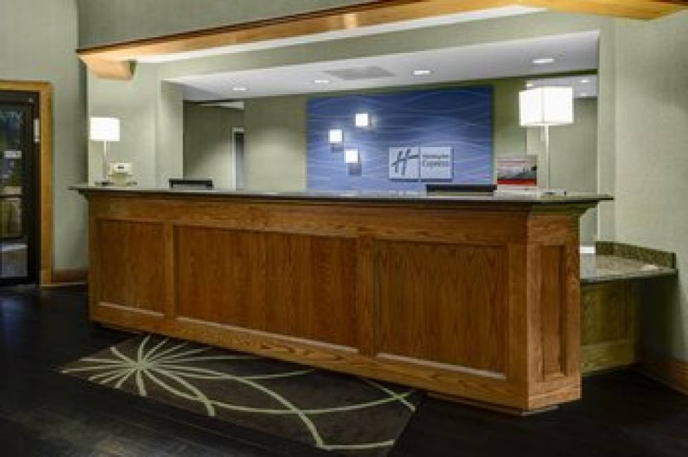 HOLIDAY INN EXP STES BUCKHEAD 4