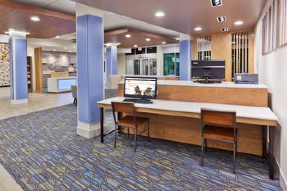 HOLIDAY INN EXP STES CARTERSVILLE 2