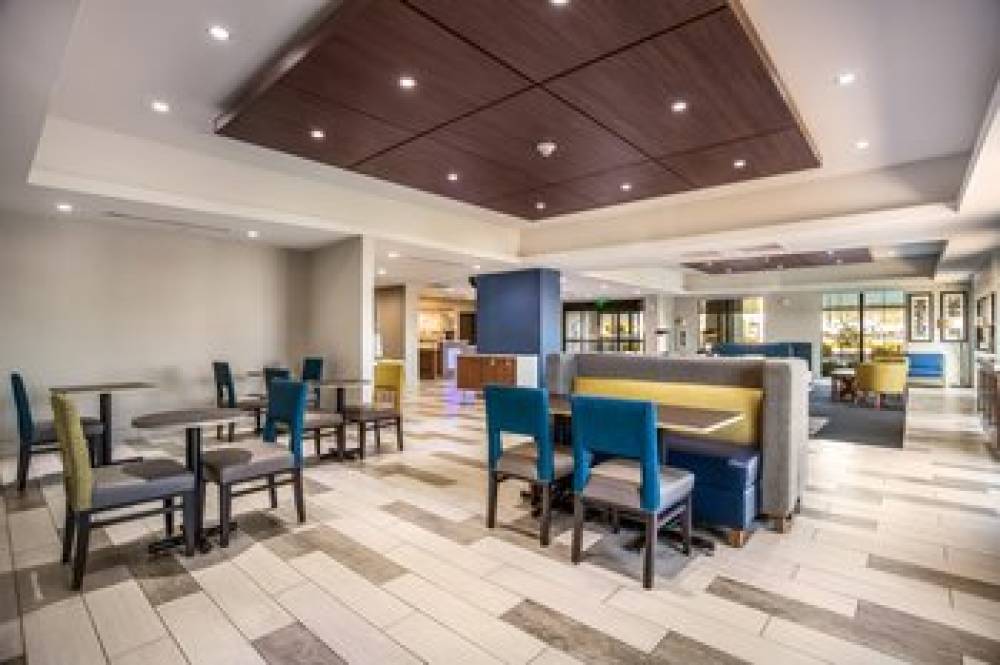 HOLIDAY INN EXP STES CATOOSA 8