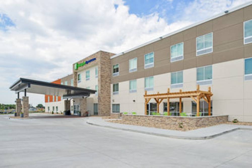 Holiday Inn Exp Stes Chadron