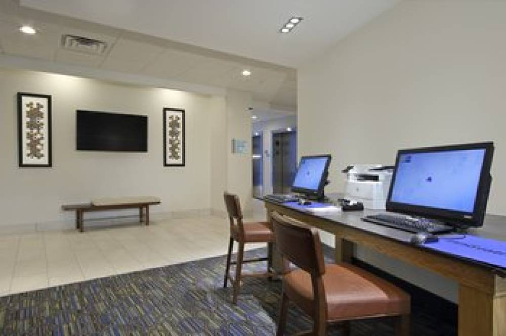 HOLIDAY INN EXP STES COLUMBUS NORTH 8