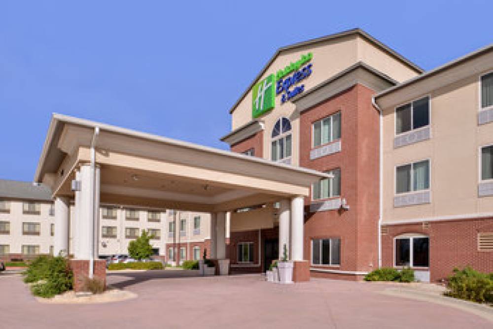 HOLIDAY INN EXP STES EMPORIA NW 1