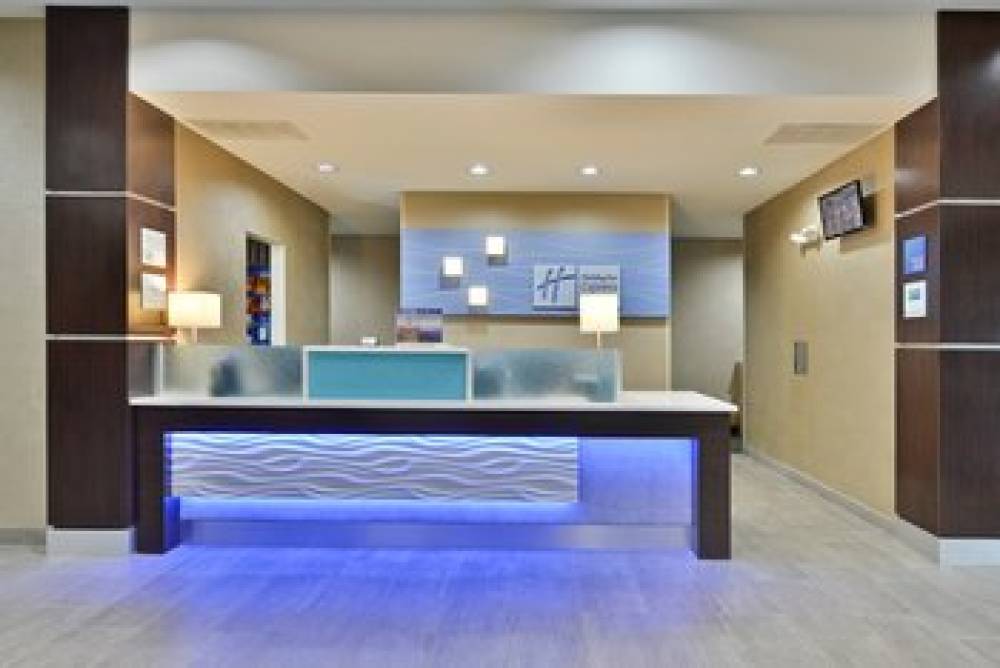 HOLIDAY INN EXP STES FORRESTAR 6