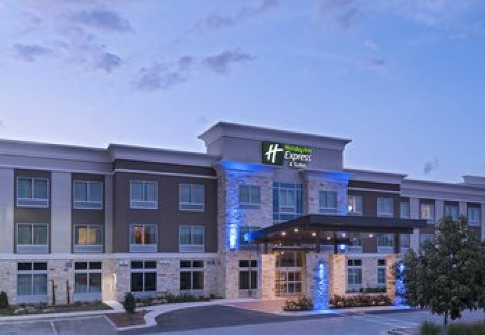 HOLIDAY INN EXP STES FOUR POIN 1