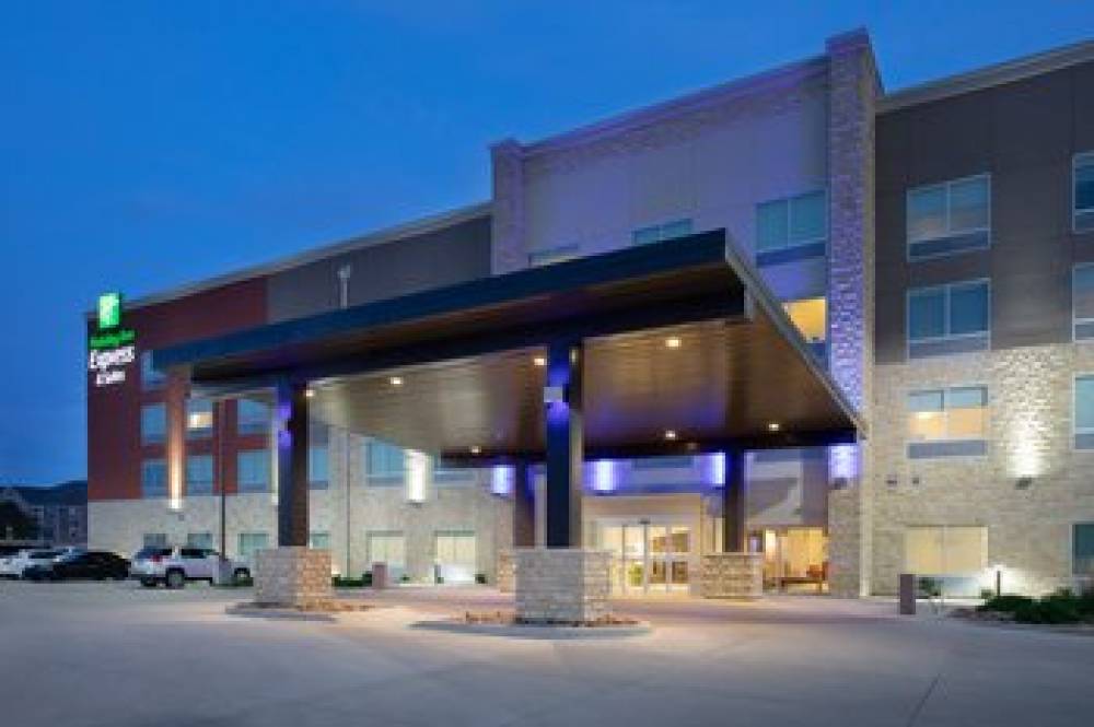 HOLIDAY INN EXP STES GREAT BEND 1