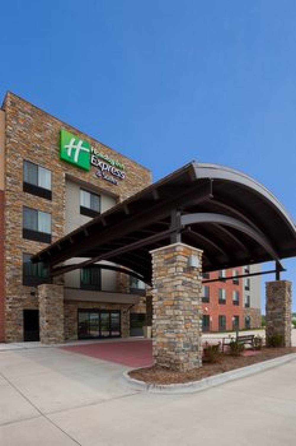 HOLIDAY INN EXP STES 9