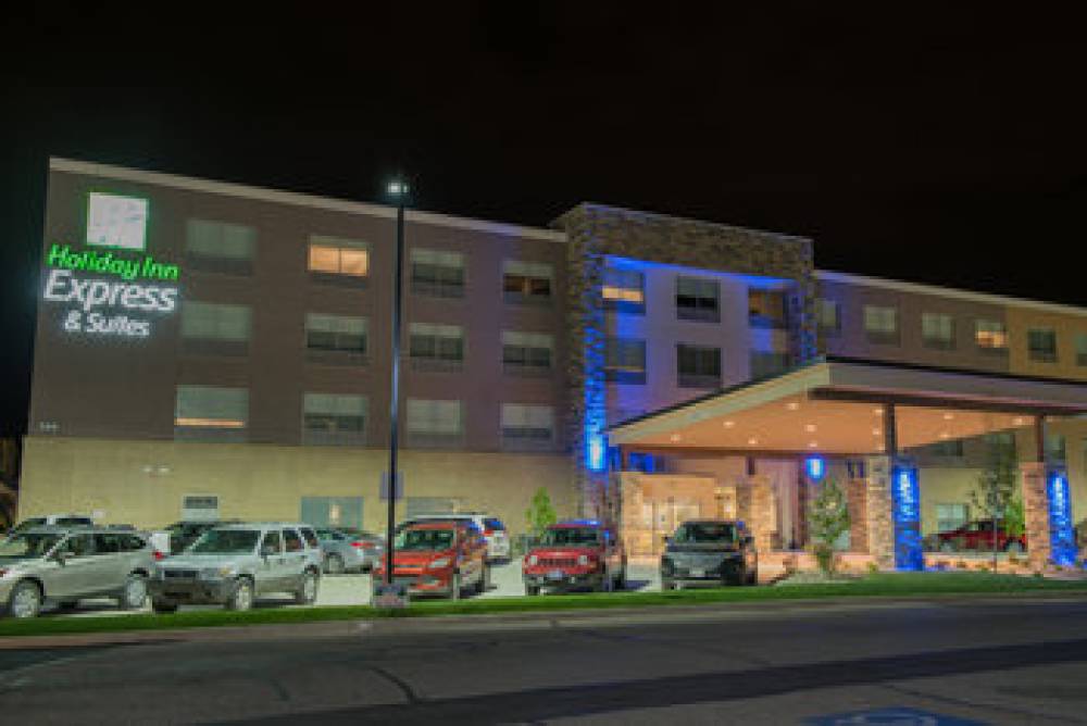 HOLIDAY INN EXP STES JEFFERSONVILLE 1