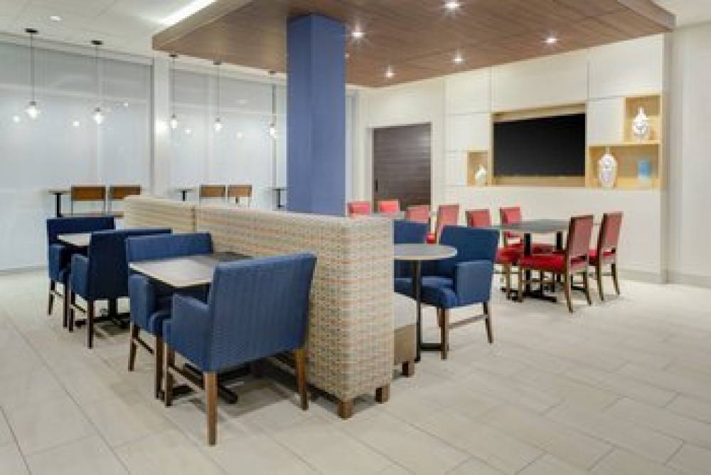 HOLIDAY INN EXP STES KING GEORGE 5