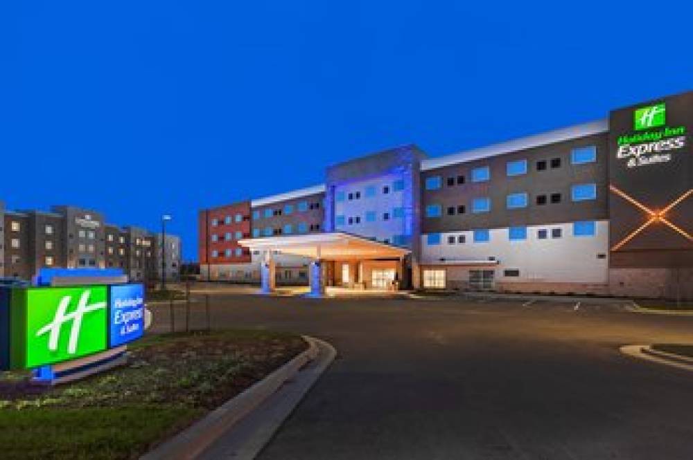 HOLIDAY INN EXP STES LENEXA 1