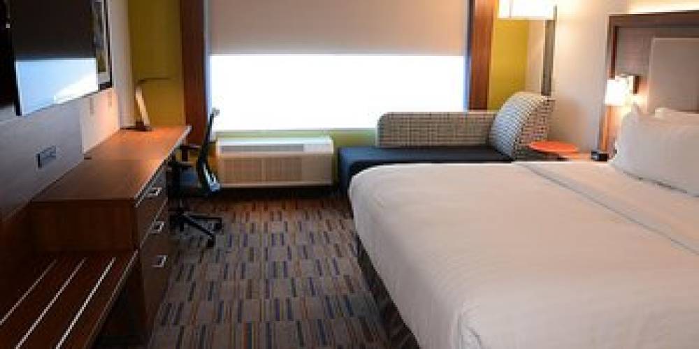 HOLIDAY INN EXP STES LITTLE RI 7