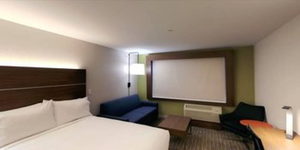 HOLIDAY INN EXP STES LIVONIA 10