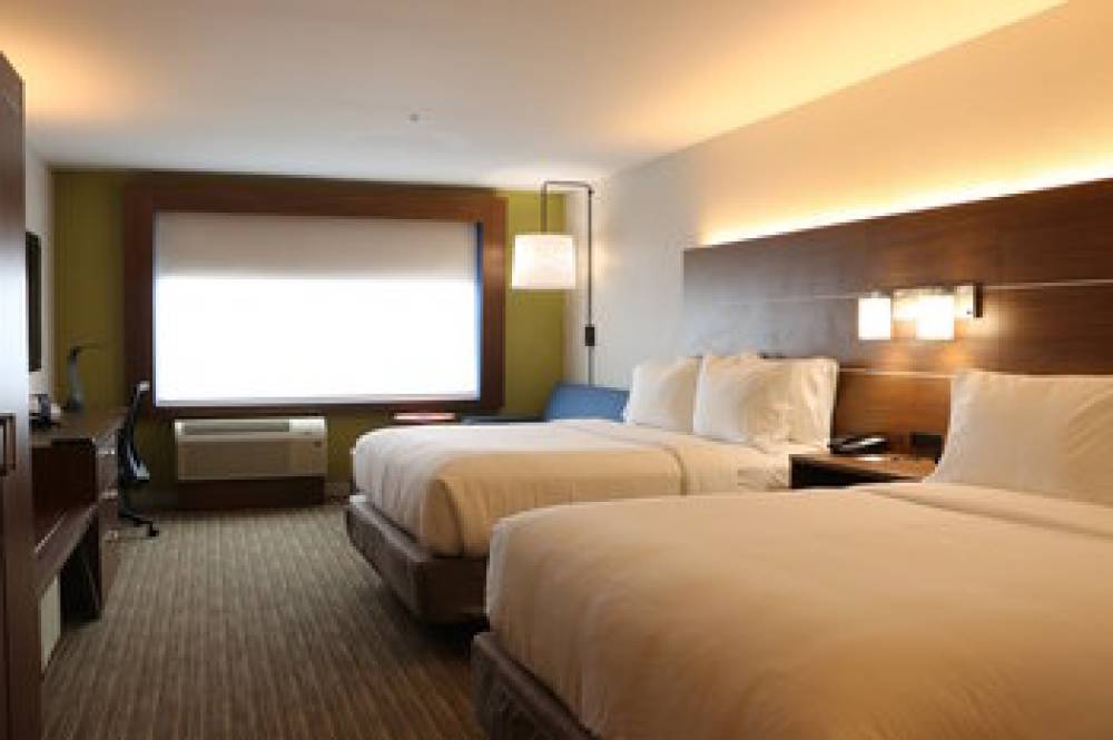 HOLIDAY INN EXP STES LIVONIA 9