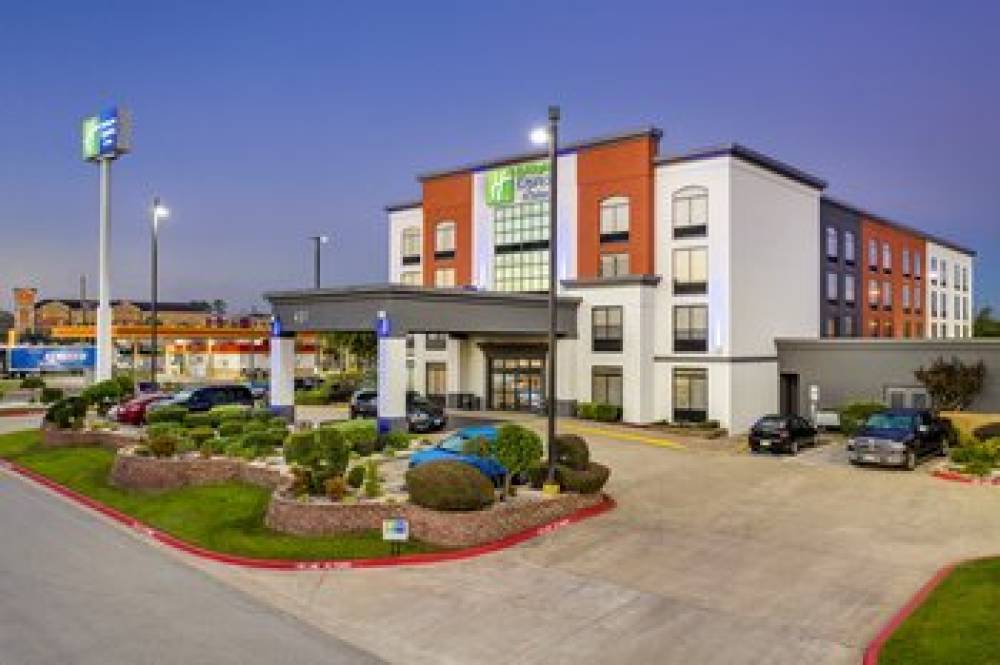 HOLIDAY INN EXP STES LONGVIEW N 1