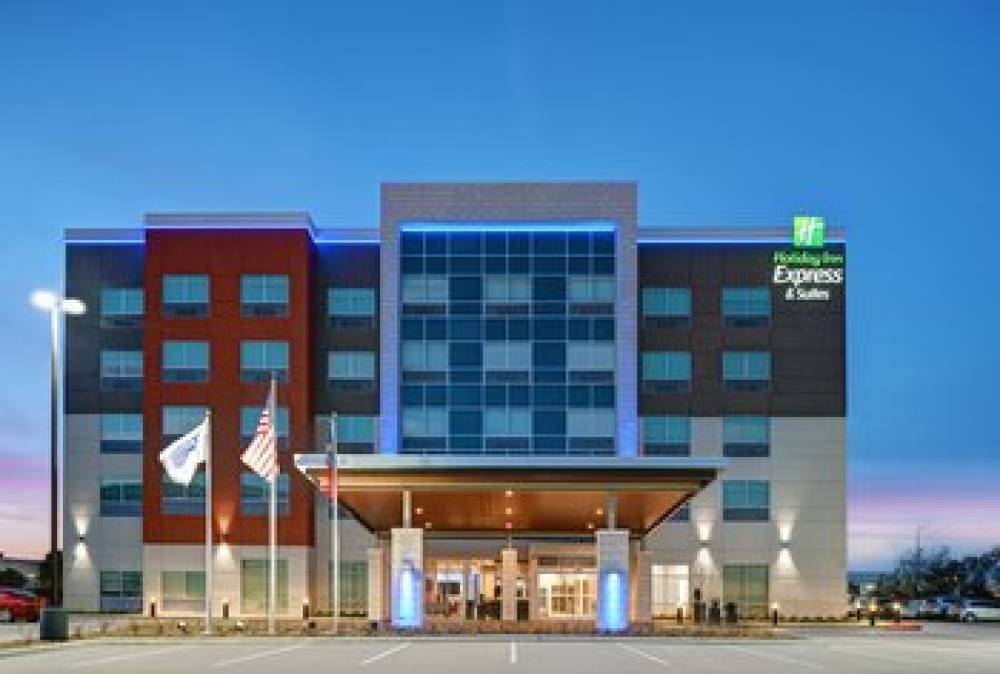 HOLIDAY INN EXP STES MEMORIAL CITY 1