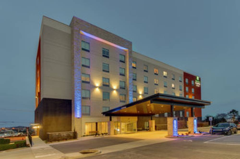 Holiday Inn Exp Stes Metrocenter