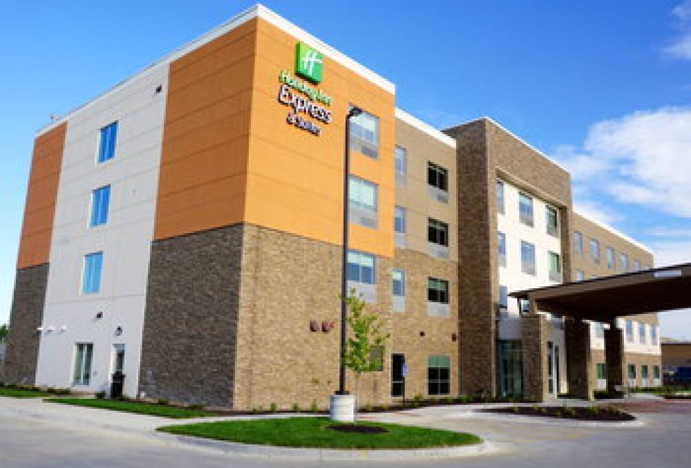 HOLIDAY INN EXP STES MILLARD AREA 1