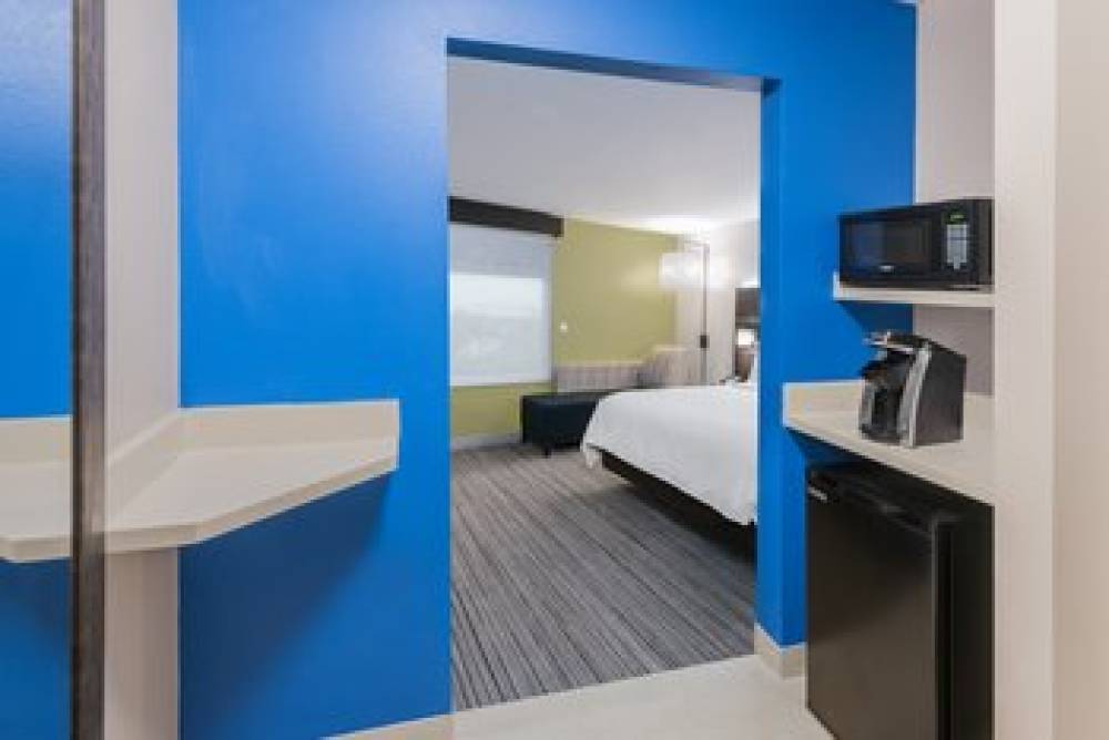 HOLIDAY INN EXP STES MISSOURI CITY 6