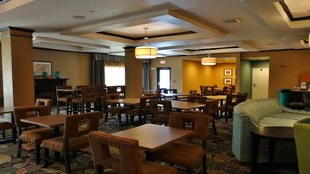 HOLIDAY INN EXP STES MONTGOMER 4