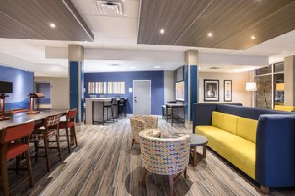 HOLIDAY INN EXP STES NE BRIGHTON 10