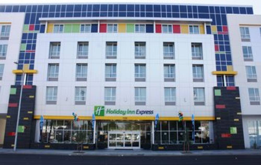 HOLIDAY INN EXP STES NORTH HOLL 2