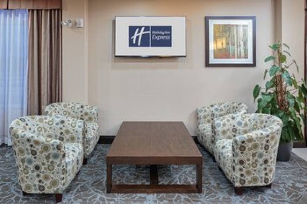 HOLIDAY INN EXP STES OTTAWA ORL 9