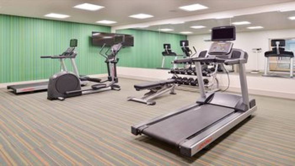 HOLIDAY INN EXP STES PARKERSBURG EA 5