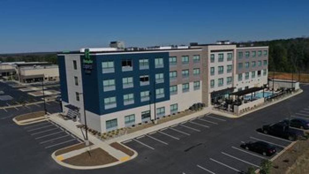 HOLIDAY INN EXP STES RICHBURG 1