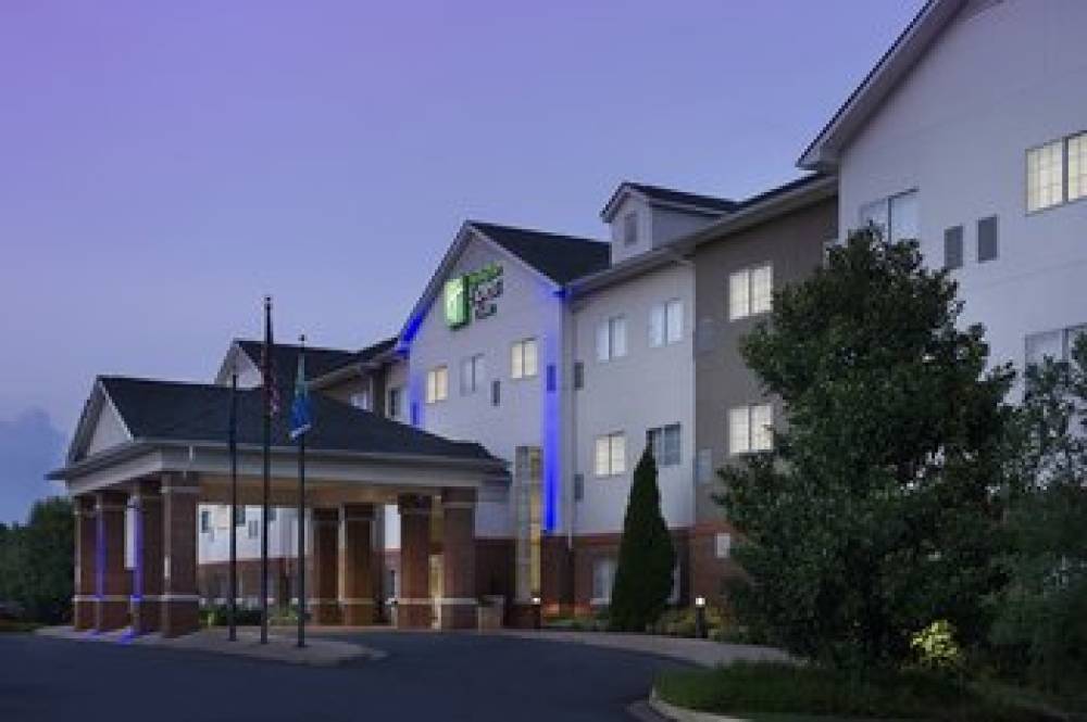 HOLIDAY INN EXP STES RUKERSVILLE 1