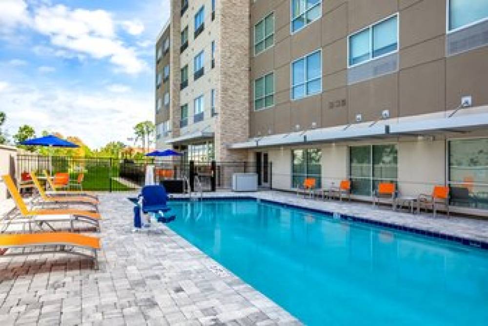 HOLIDAY INN EXP STES SANFORD 6