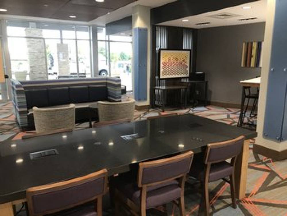 HOLIDAY INN EXP STES SIMPSONVILLE 2