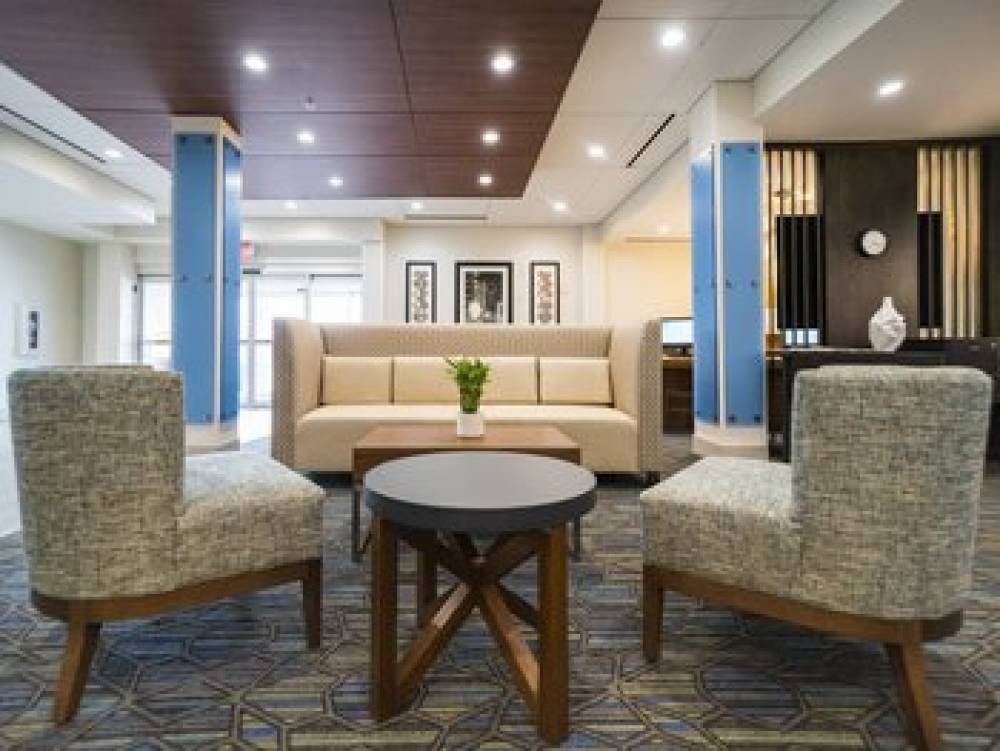 HOLIDAY INN EXP STES SOUTHAVEN CENT 8