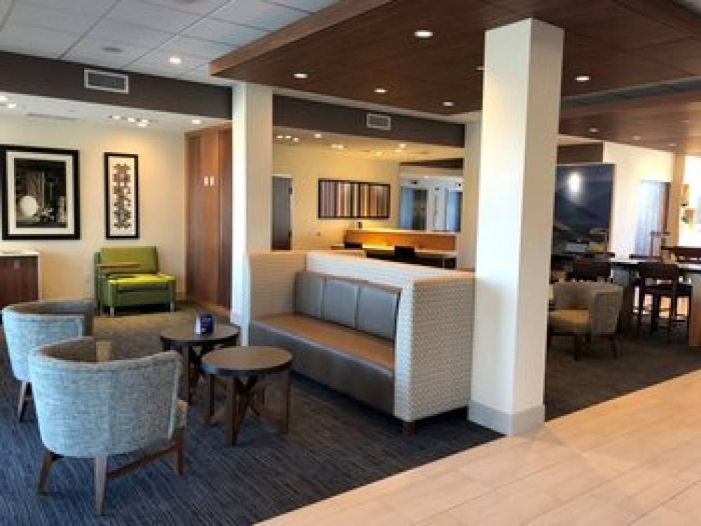 HOLIDAY INN EXP STES SPRINGFIELD NO 8