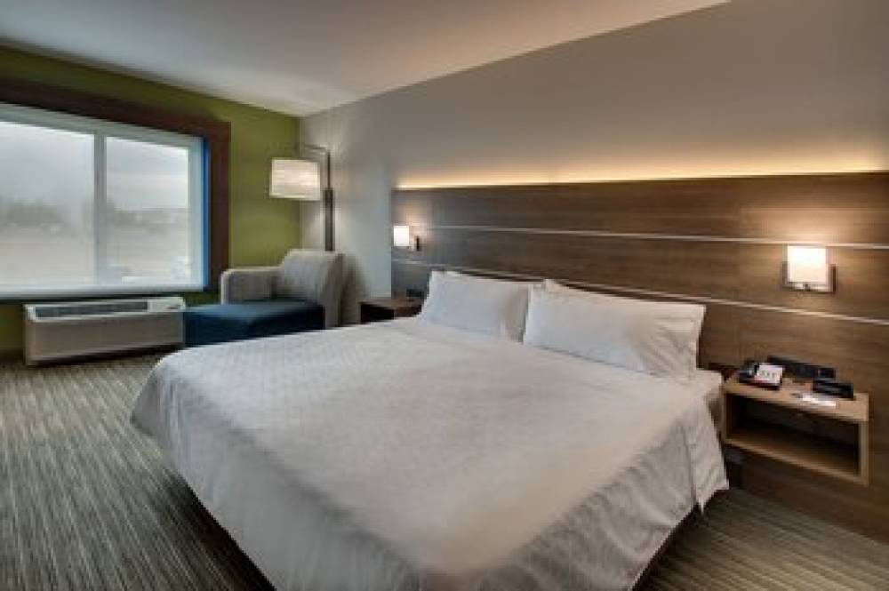 HOLIDAY INN EXP STES WAUKEGAN 7