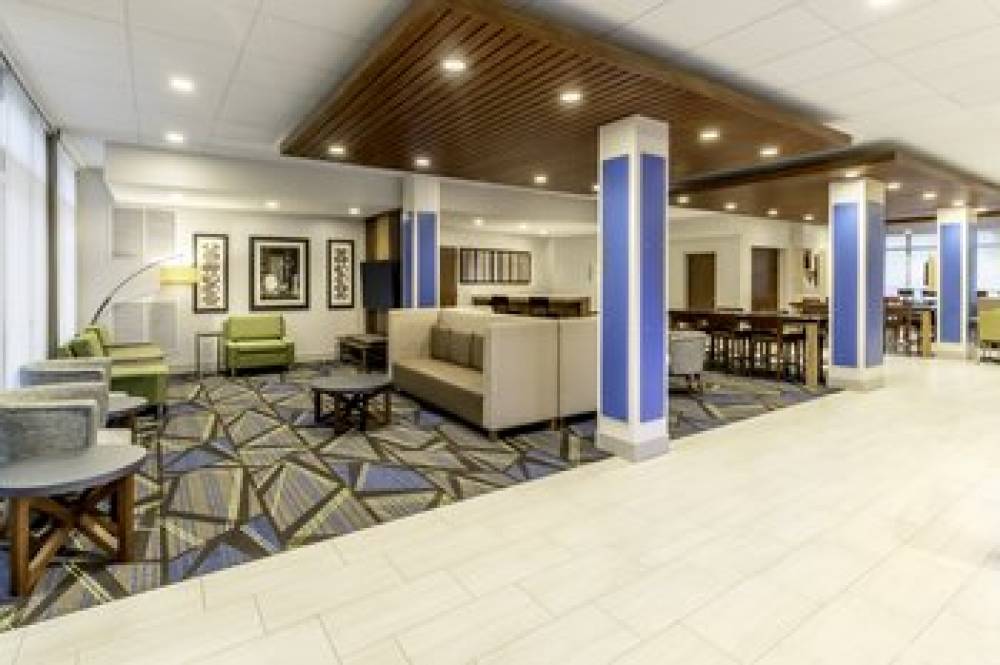 HOLIDAY INN EXP STES WEST ALLIS 5