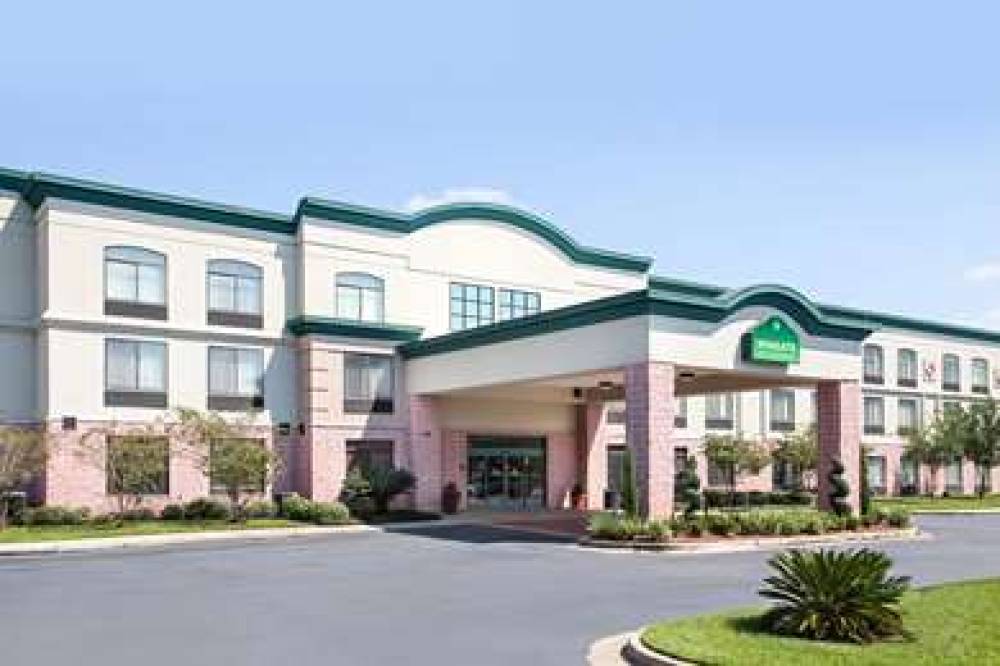 Holiday Inn Exp Stes West