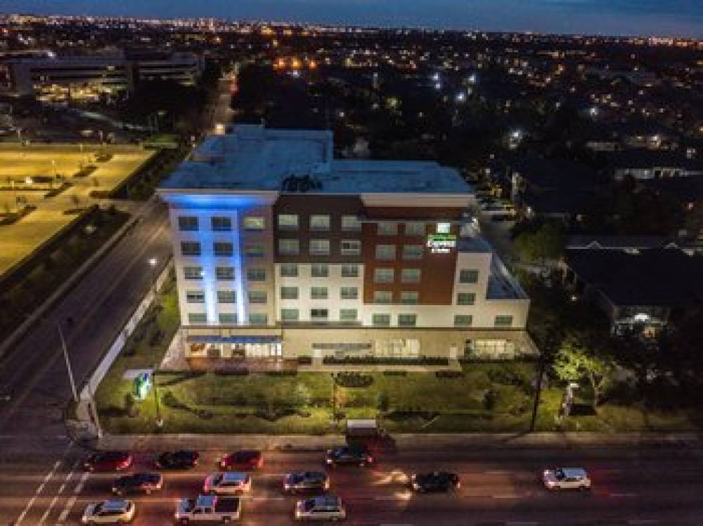 HOLIDAY INN EXP STES WESTCHASE 8